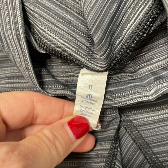 🧘‍♀️ Cropped Lululemon Leggings - Size 8 - New Without Tags - Picture 3 of 4